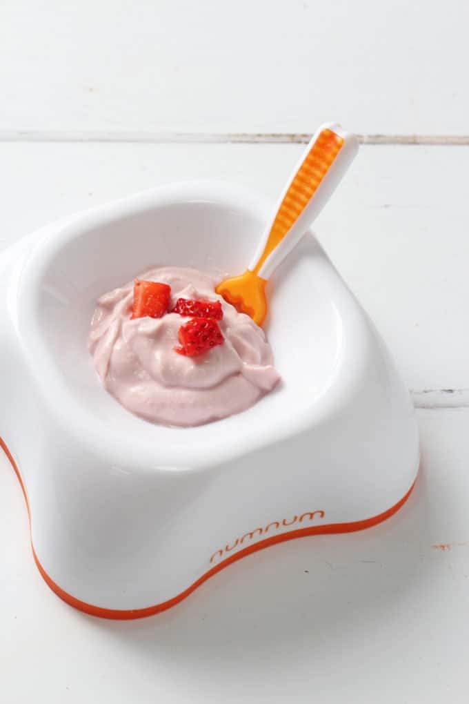 A review of the Num Num Beginner Bowl and GOOtensils, plus a chance to win both of these products!
