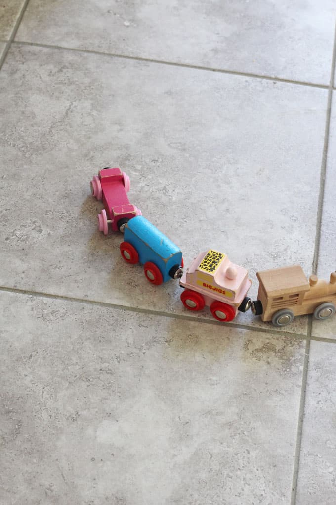 A quick look at our kitchen renovation and the tiles that we chose for the floor!