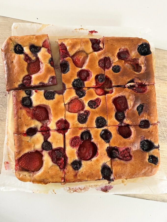 Breakfast cake sliced into nice square pieces.